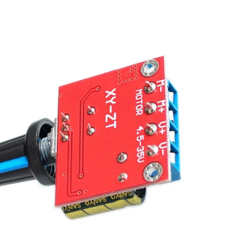 PWM DC motor speed controller with potentiometer knob for 4.5V-35V operation and 90W power
