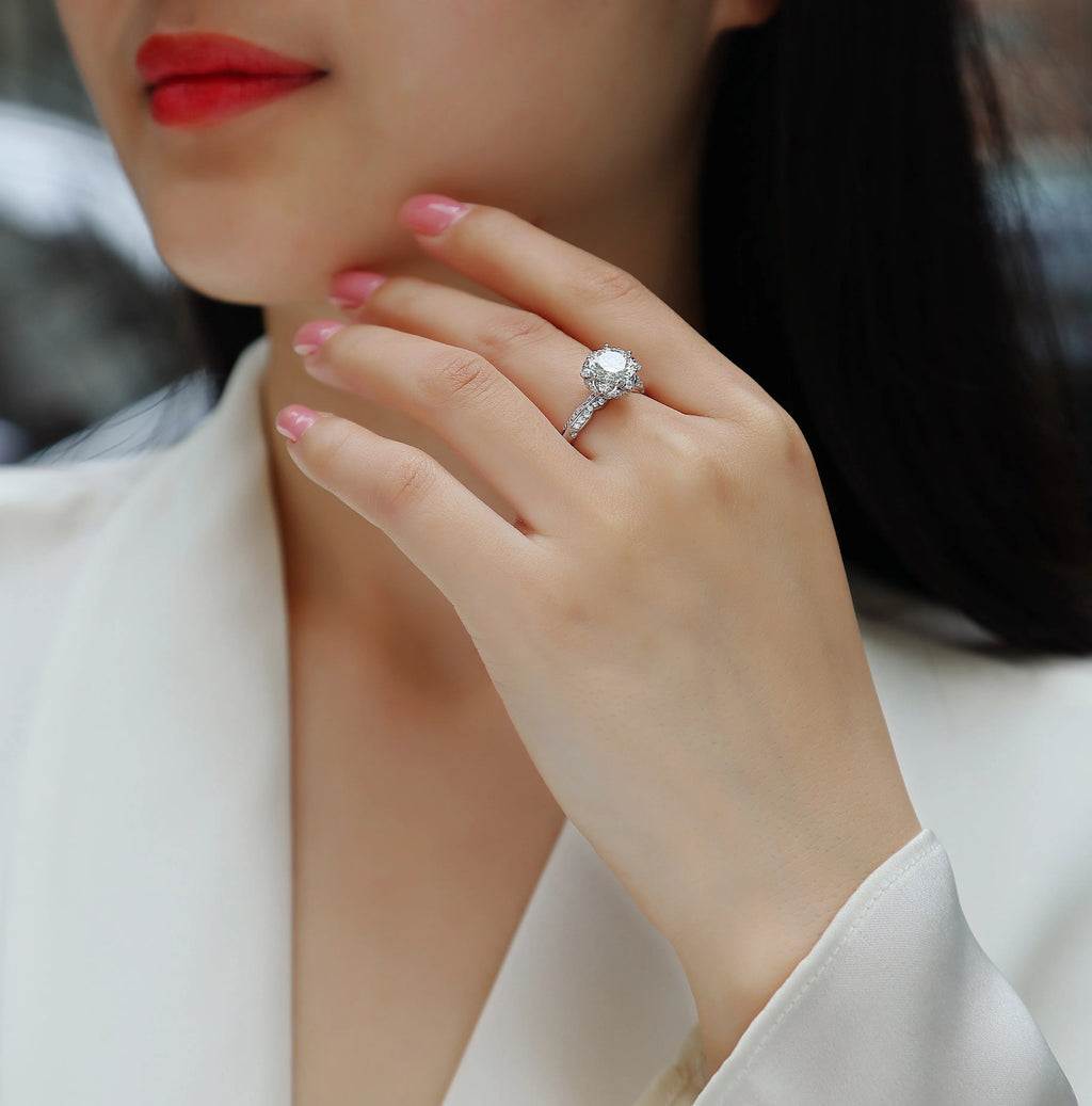 Life Theater 2 carat moissanite wedding ring set S925 silver platinum plated on white background