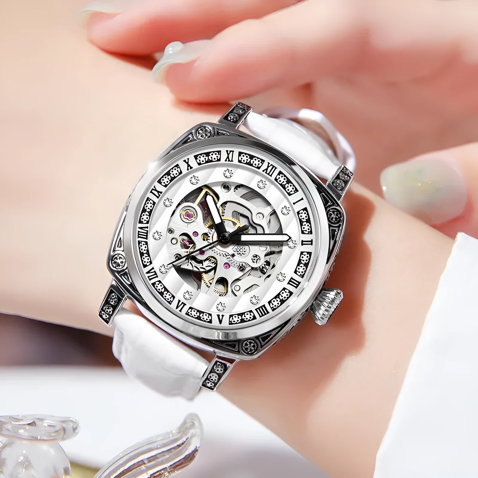 Mechanical watch with luminous hands and leather strap in multiple colour options