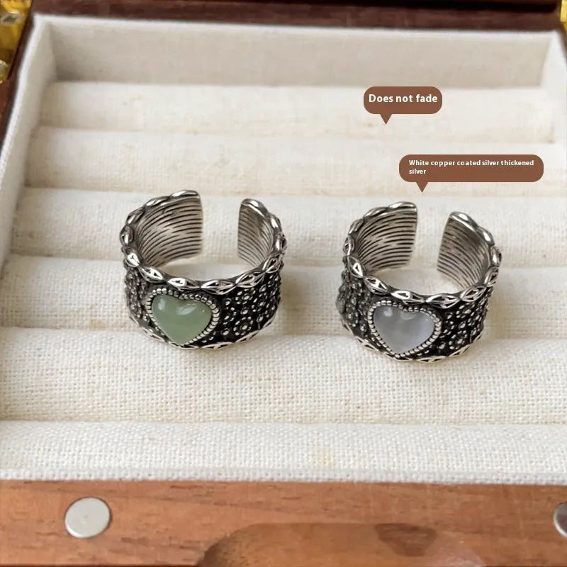 Retro heart-shaped adjustable ring in white copper plated silver with love-themed elements