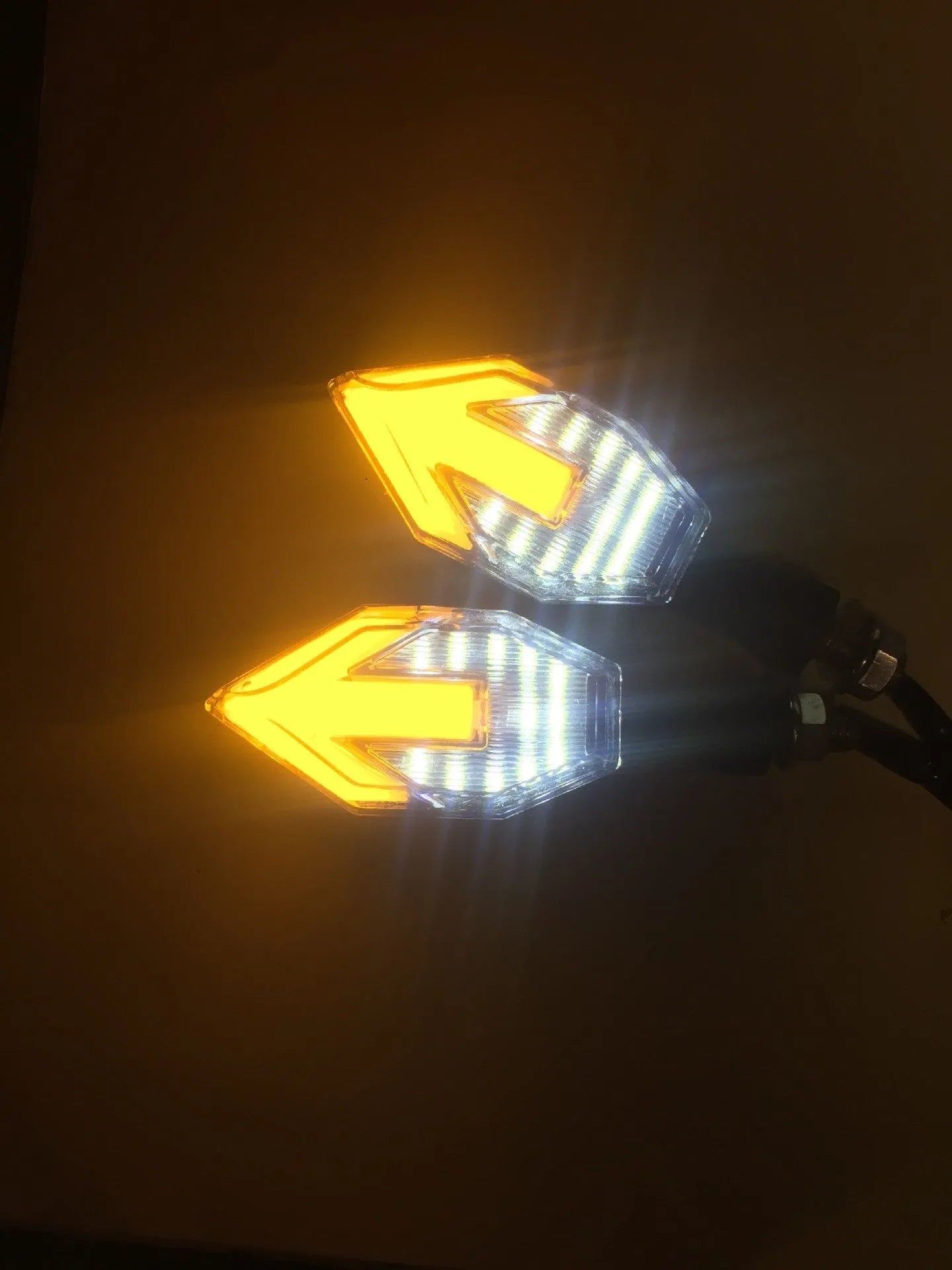 Arrow-shaped LED motorcycle directional signal lamp with ABS plastic housing