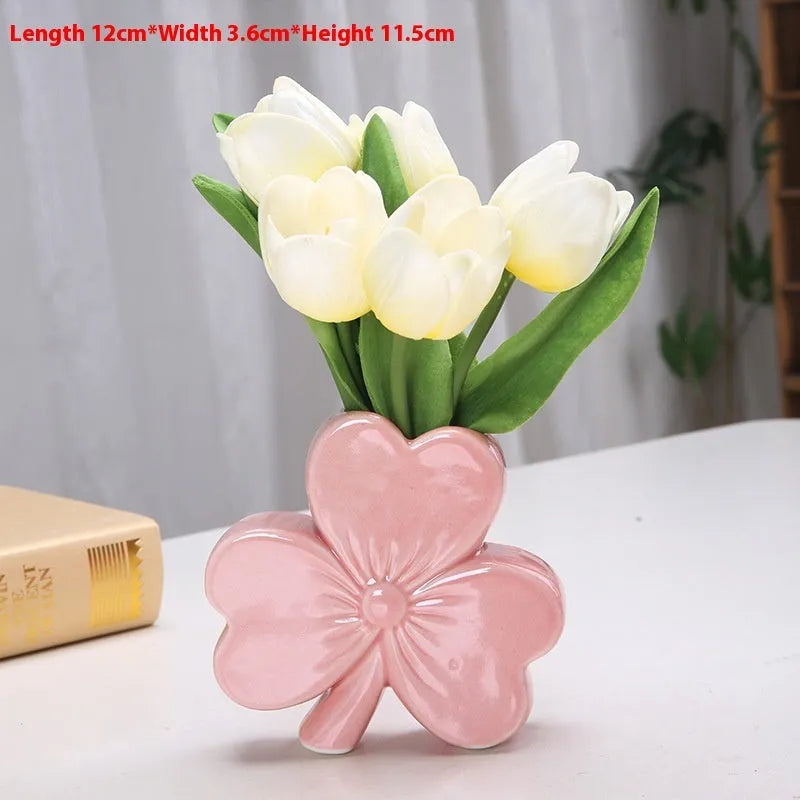 European-style white porcelain ceramic vase in light green, pink, red, or white colour for desktop flowers.