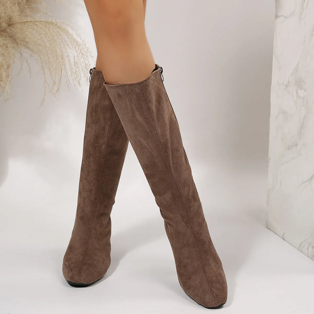 Wide pointed toe chunky heel below the knee suede boots in solid colour, back zipper, rubber sole