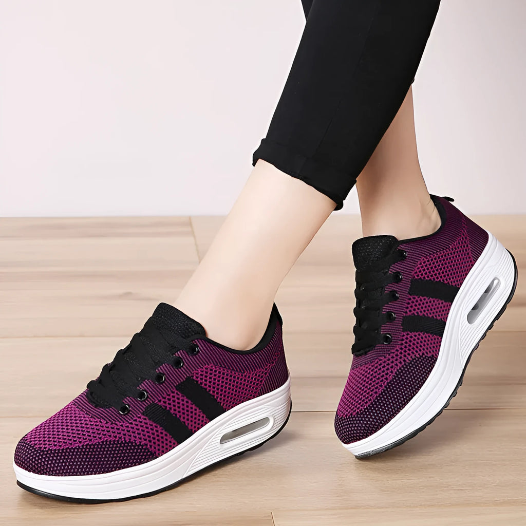 Women's solid-colour flyknit platform casual shoes with a T-strap ribbon and vulcanised sole.