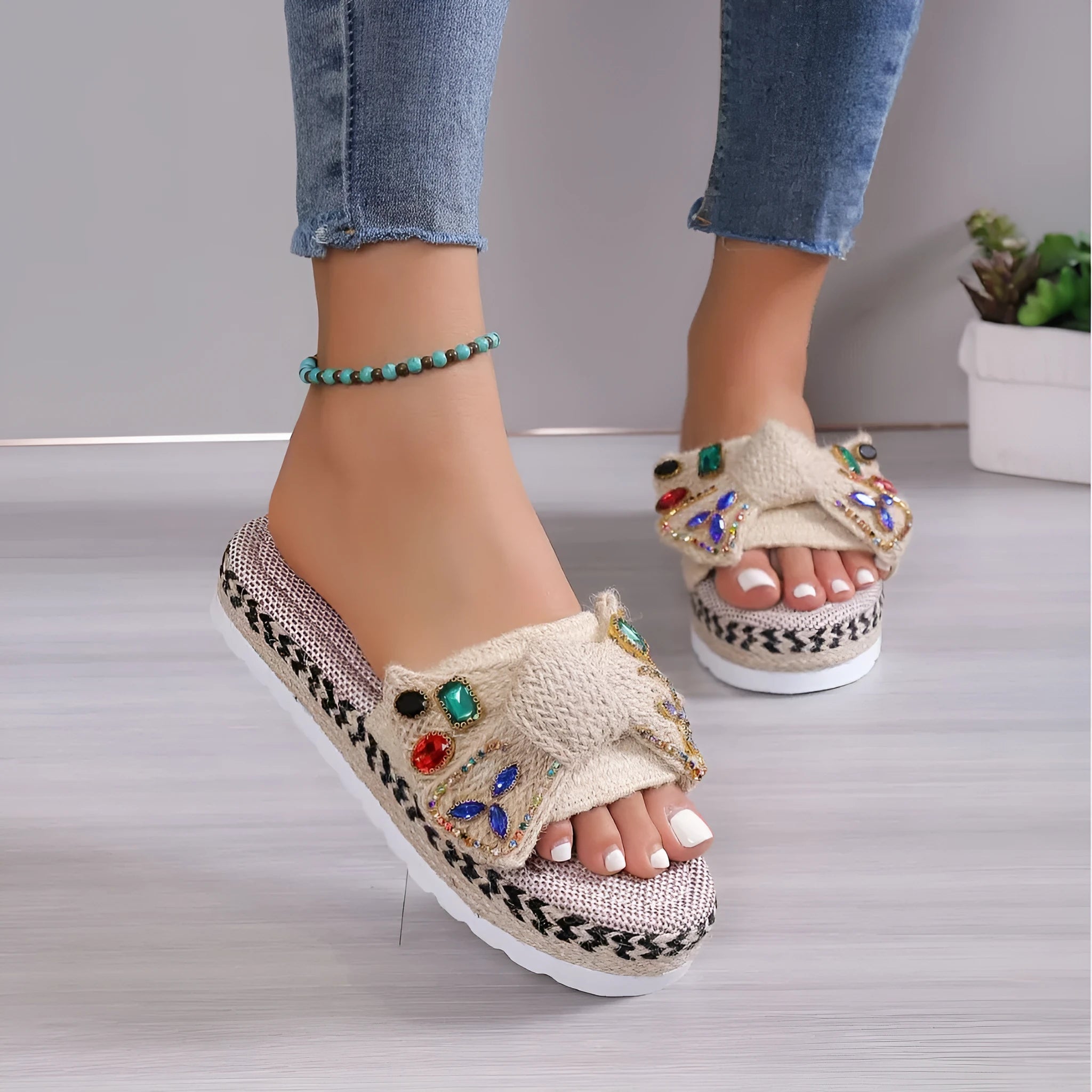 Women's beige platform sandals with adjustable beach bow and cloth upper