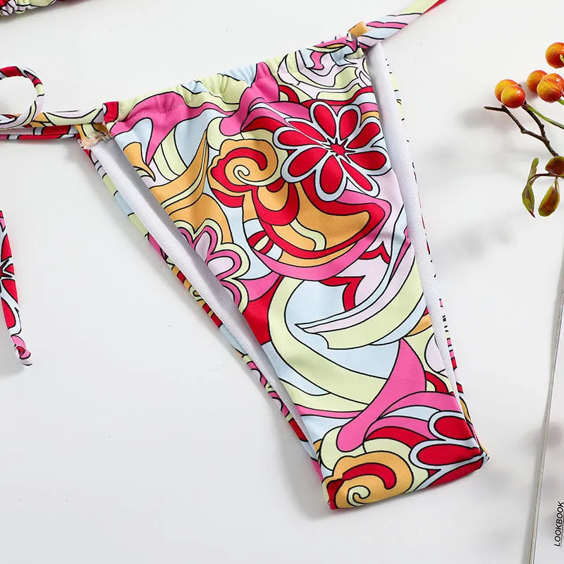 Women's printed triangle bikini with separate top and bottom in multicolour pattern
