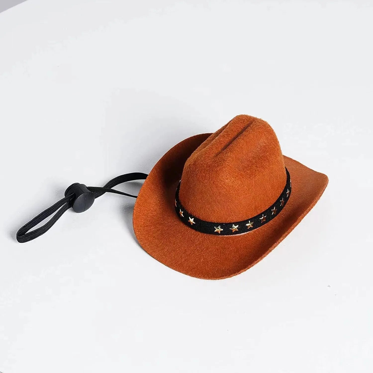 Wool felt pet hat in beige with conical shape, available in S and M sizes