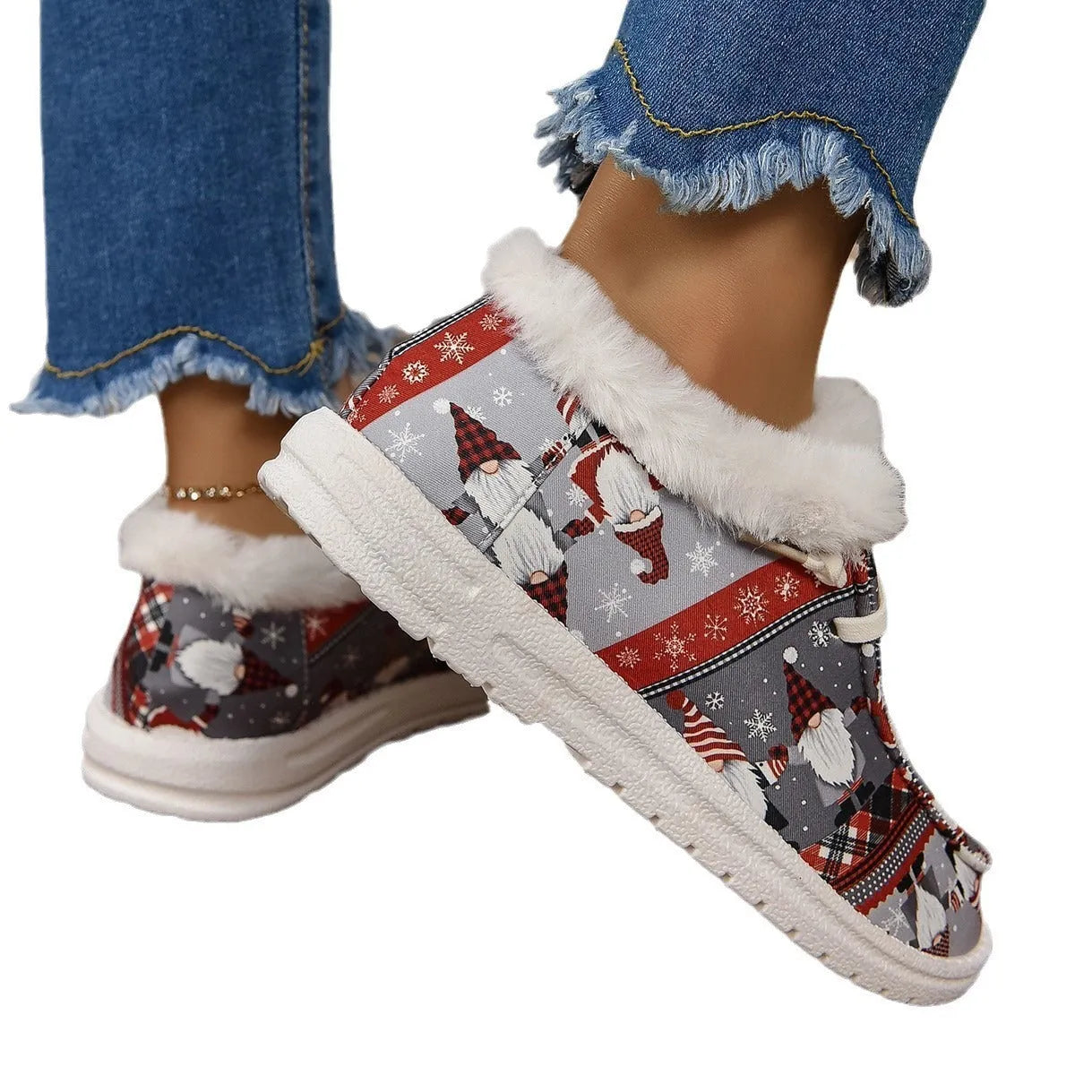 Colour block low-top winter boots for women with cotton lining and chunky heel, available in large sizes