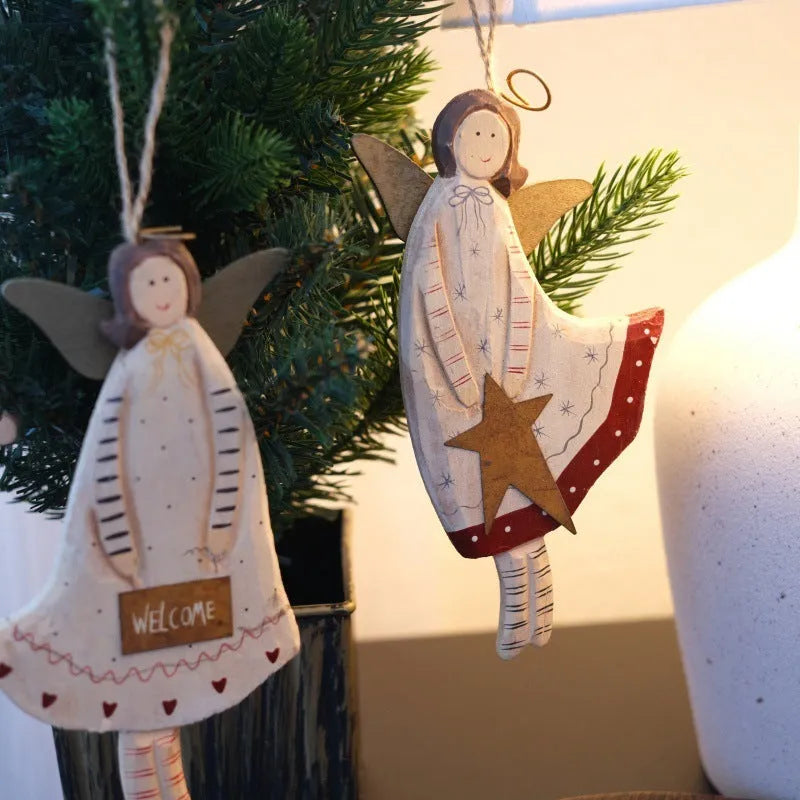 Wooden door plate pendant with hand-painted heart, XINGX and letter motifs in American country style