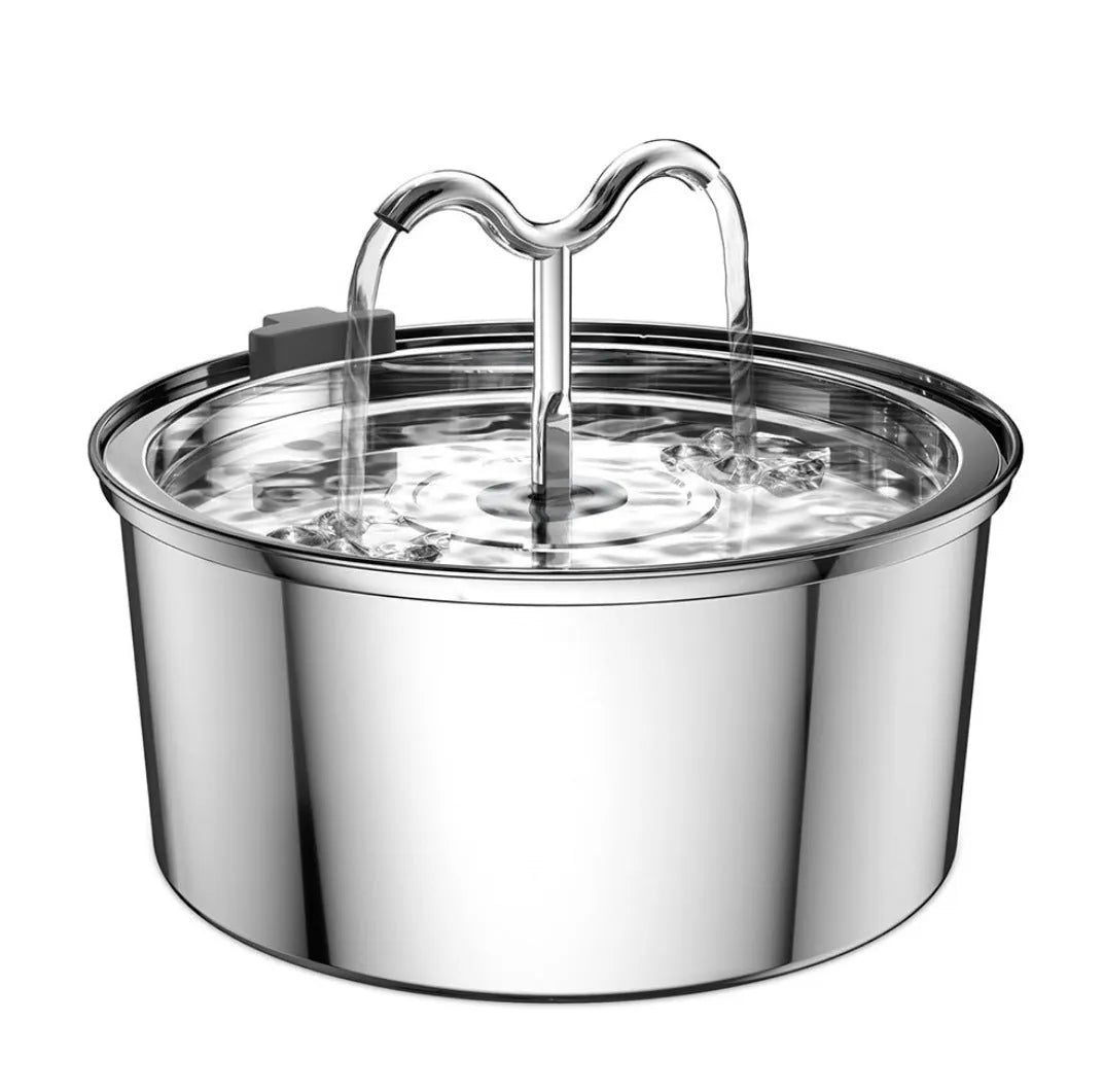 Stainless steel pet water dispenser with large 4-litre tank and selectable water outlet design