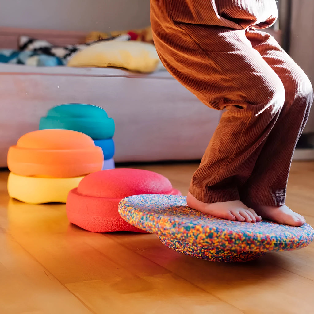 Plastic wood surf balance board for children aged 4-6 years in surfboard shape