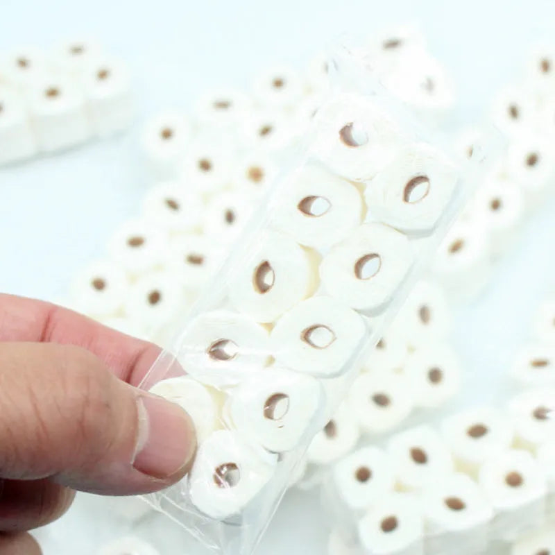 Miniature paper simulated tissue roll model measuring 30x15x80mm for children's dollhouse play