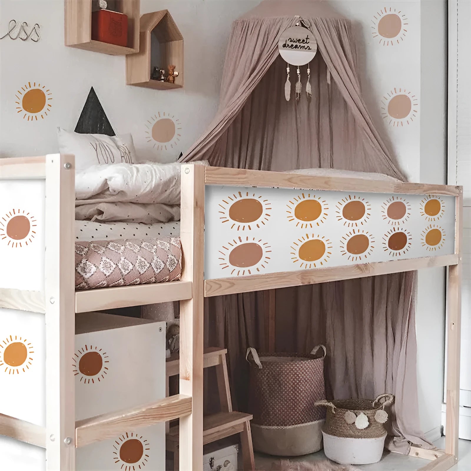Cartoon sun self-adhesive plastic wall sticker, 29x20cm, three layouts, children's room decoration