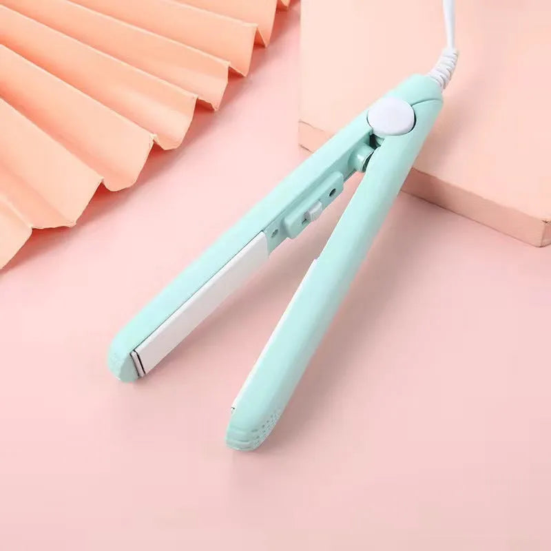 Mini hairdressing splint hair straightener clip and storage box in blue, pink, white, purple, or yellow colours