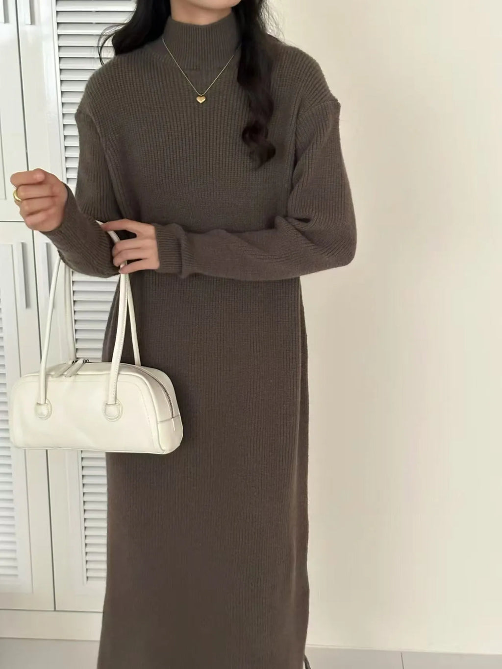 Half turtleneck long sleeve knitted dress in solid colour with high waist