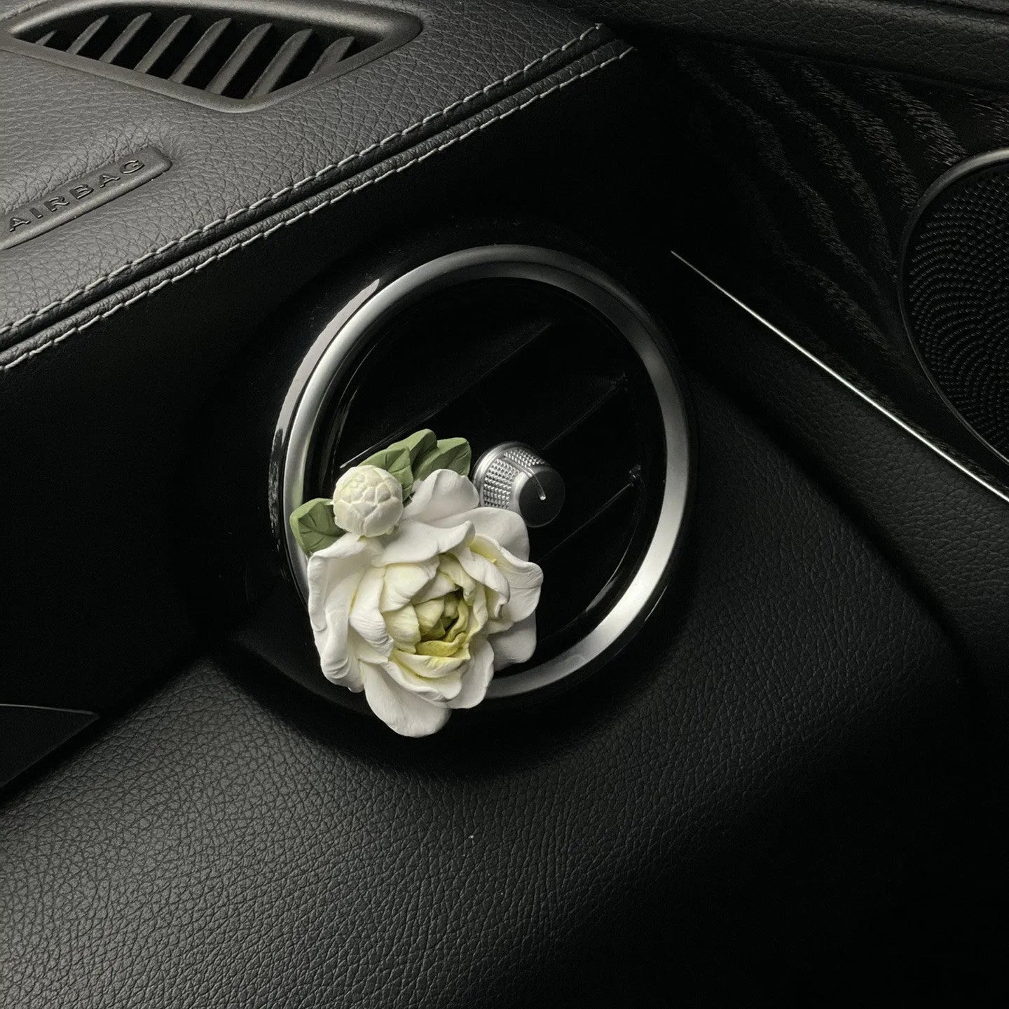 Jasmine solid car perfume vent clip with gypsum base in off-white colour