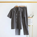 Men's single-line plaid cotton pajama set with short sleeves and trousers in gray colour