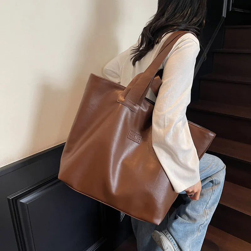 Advanced Texture PU casual shoulder bag for lightweight travel in black colour