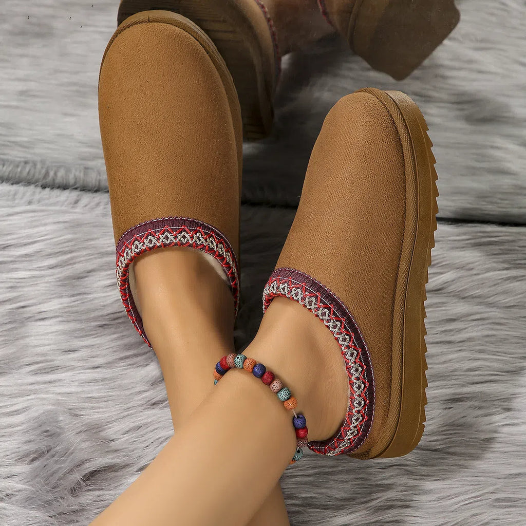 Women's snow boots half-slippers with plush lining, rubber sole, in maroon colour