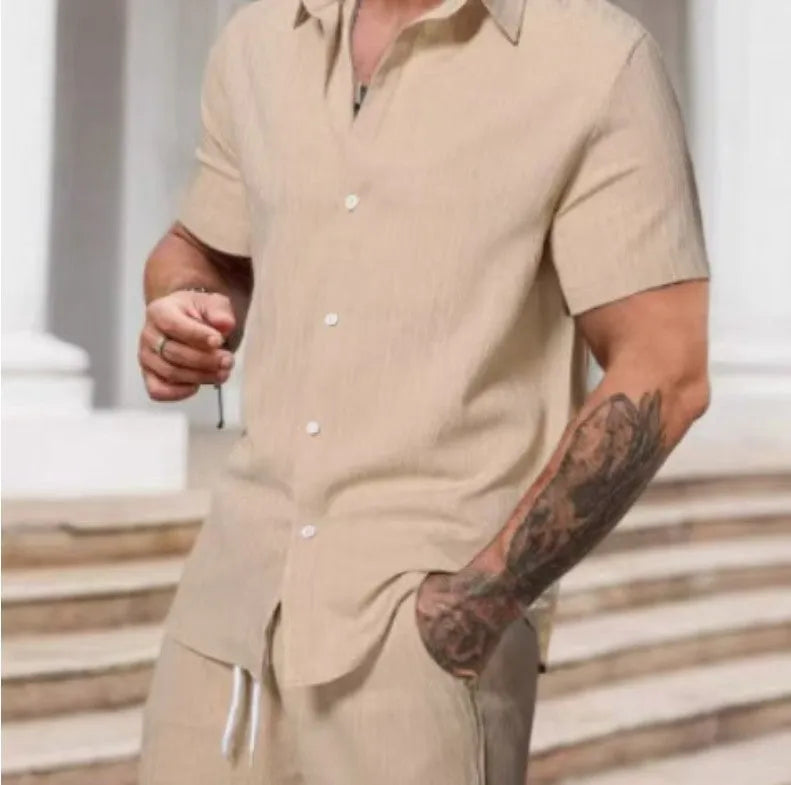 Men's striped casual suit set comprising a short-sleeve shirt and matching shorts in colour YT50313P1.