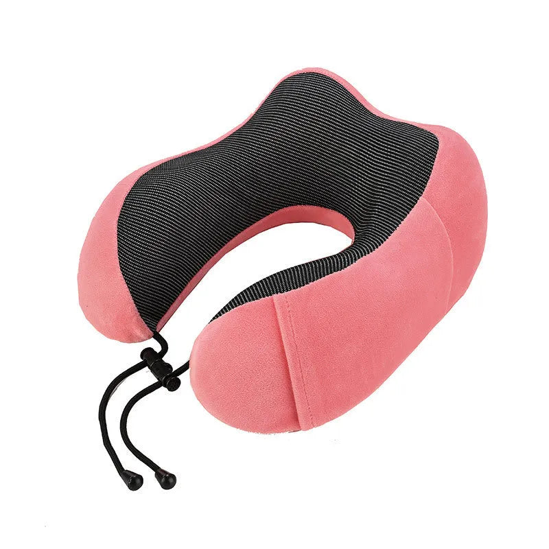 Memory foam U-shape travel neck pillow in light gray with magnetic closure, 30x25x15cm