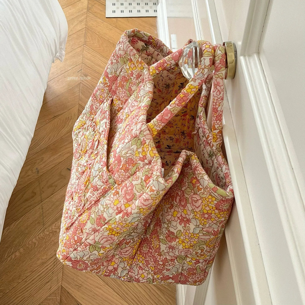 Cotton and linen pastoral floral patchwork storage basket with 14L capacity, 27x32.5cm dimensions, 26cm height, sealing lid, multiple colour options