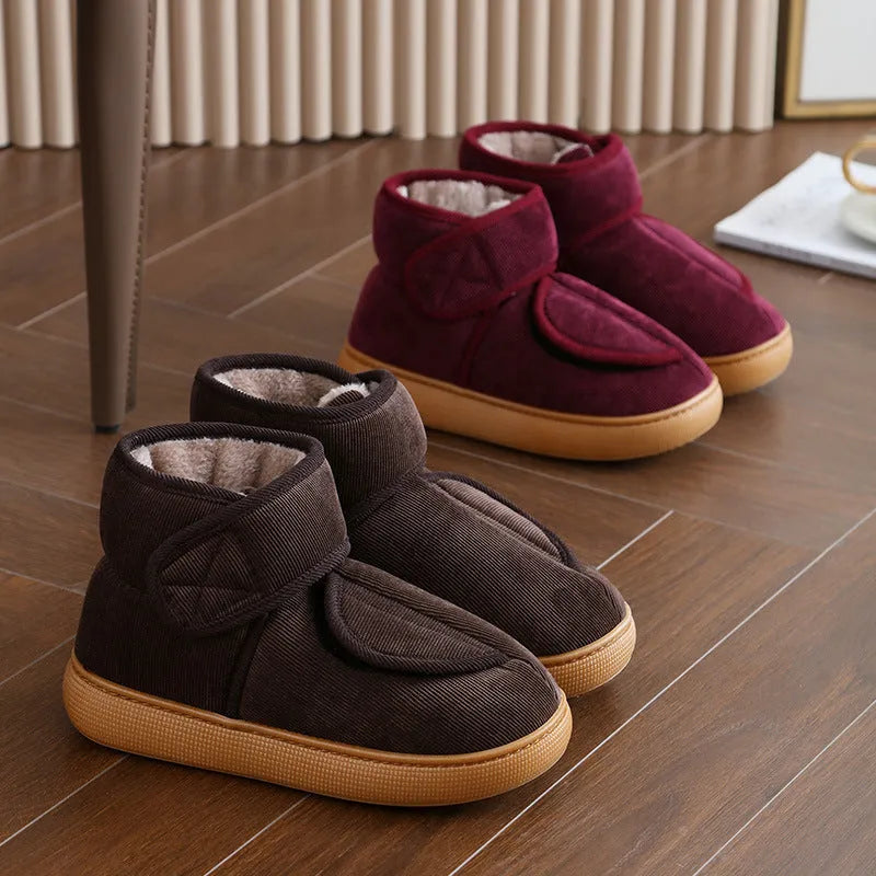 Large opening warm boots with anti-slip rubber soles for men and women, unisex slip-on design in wine red