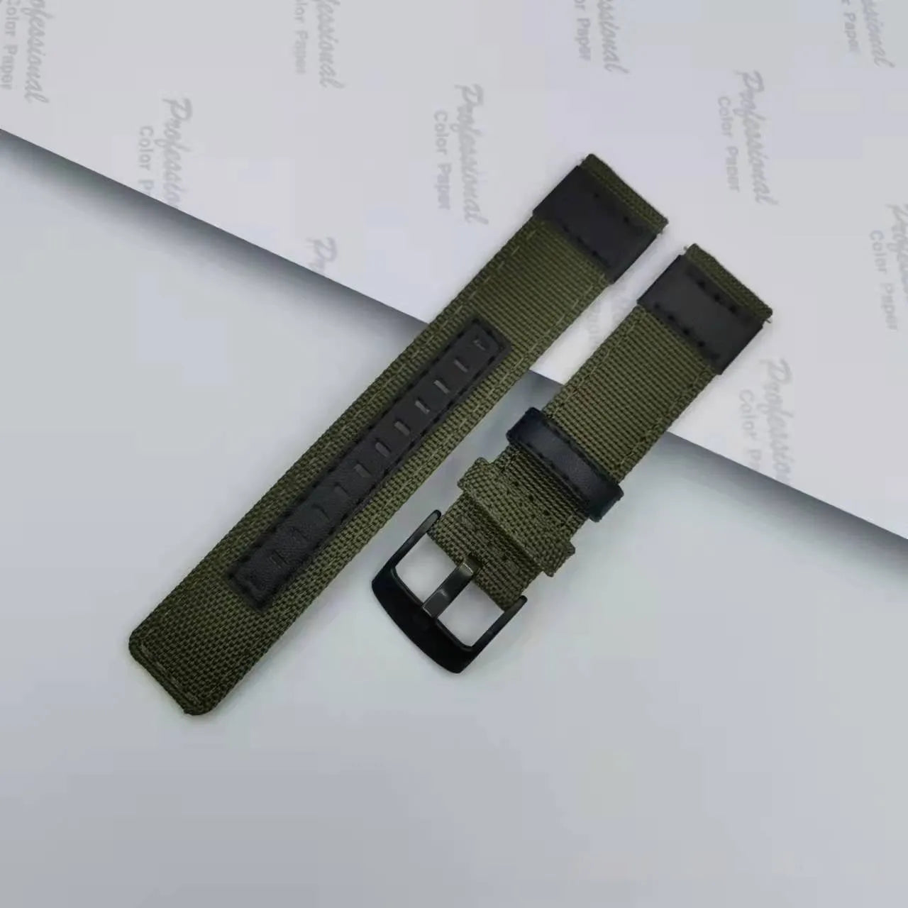 Oxford cloth canvas watch strap shown in multiple colours including army green and black, with size options displayed.