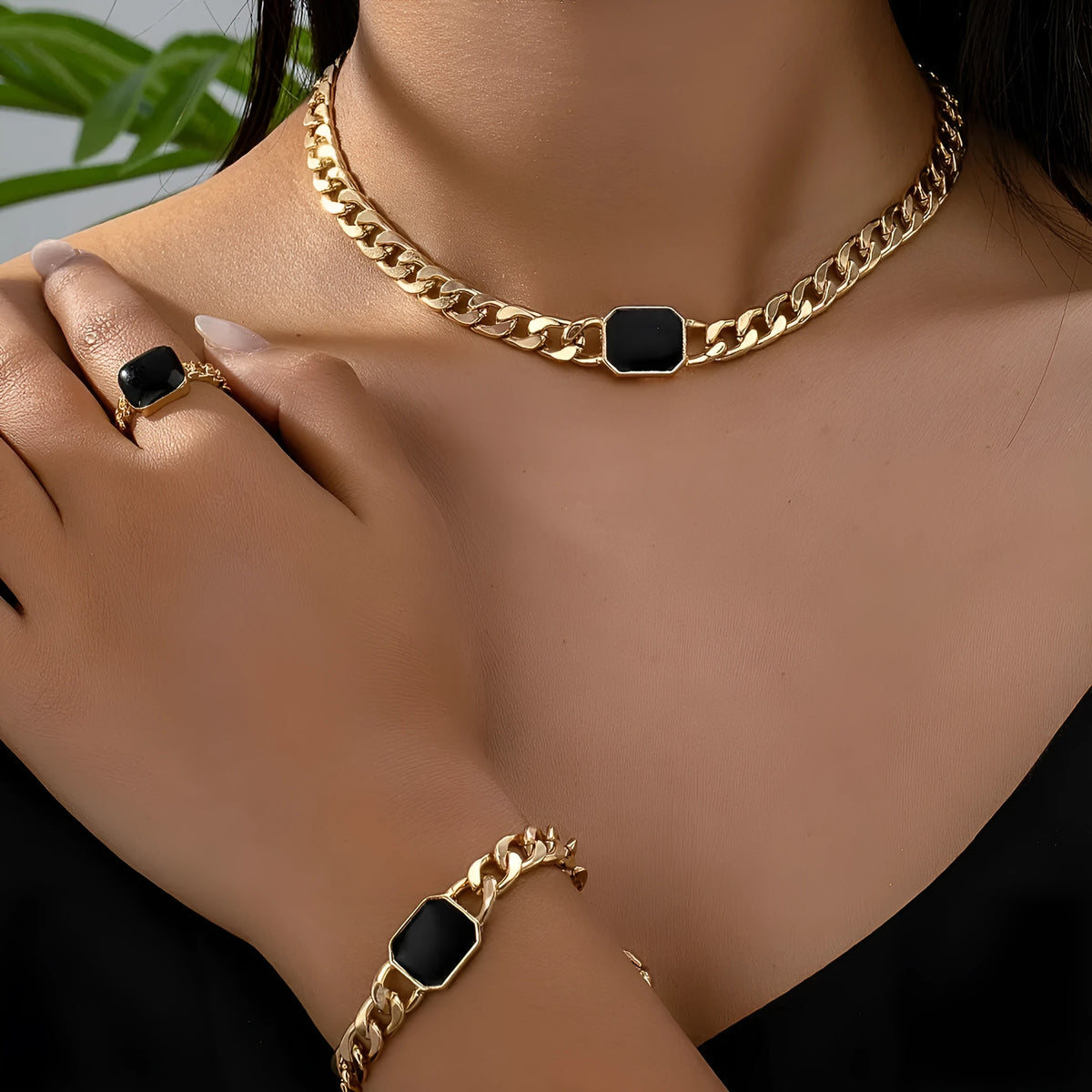 Geometric square chain jewellery set with necklace bracelet and ring in black electroplated alloy